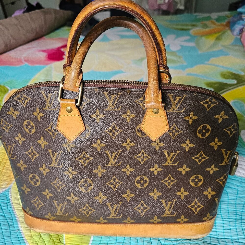 Louis Vuitton Alma
